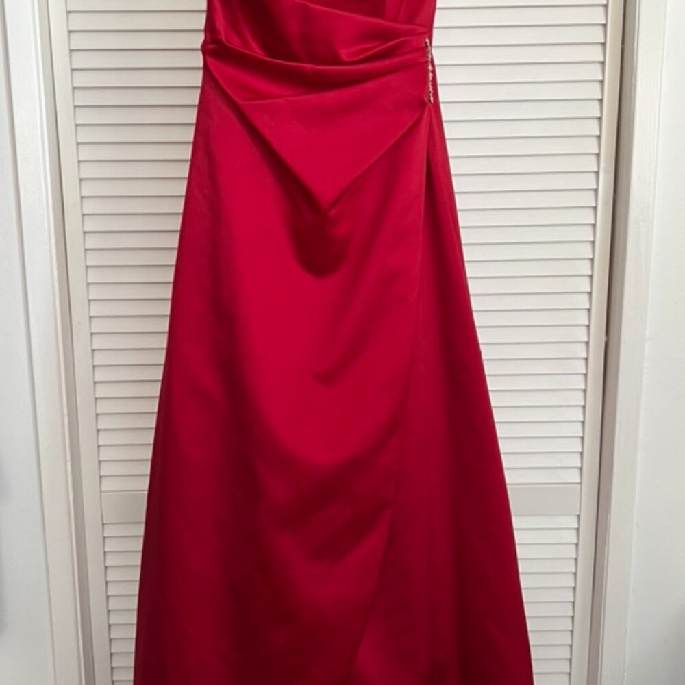 Davids Bridal Dress 2 Red Bridesmaid Prom Strapless Ruched Jeweled Maxi